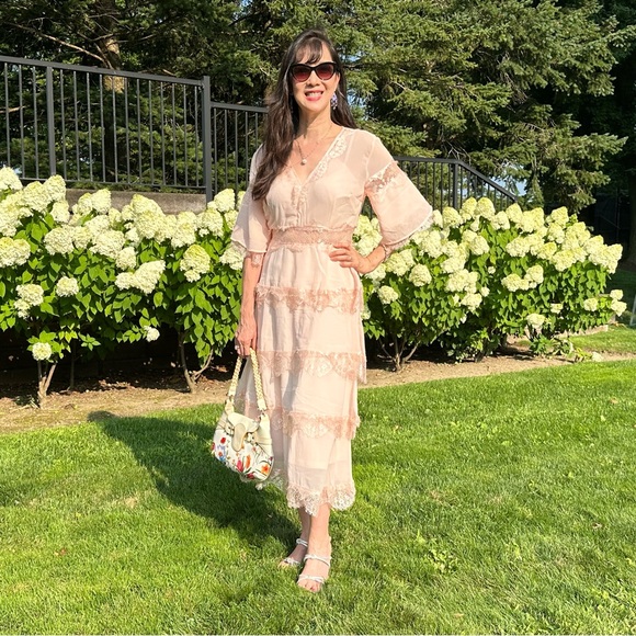 Meet your Posher, Paris - Picture 7 of 16